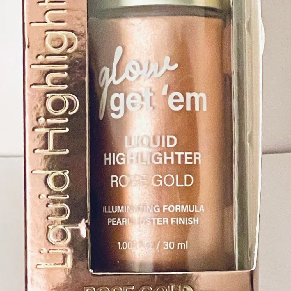 NWT 2 glow get’em liquid highlighter roller Rose Gold for a Radiant Healthy Glow